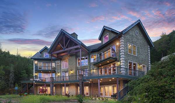 76.7 Acres of Recreational Land with Home for Sale in Grants Pass, Oregon