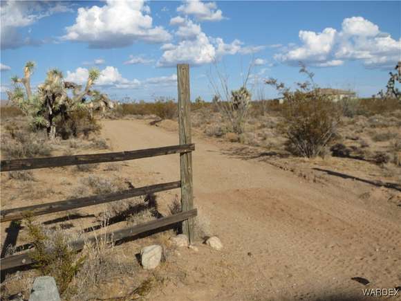 40.01 Acres of Land with Home for Sale in Yucca, Arizona