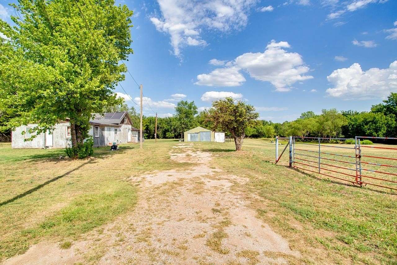 2.33 Acres of Residential Land with Home for Sale in Enid, Oklahoma