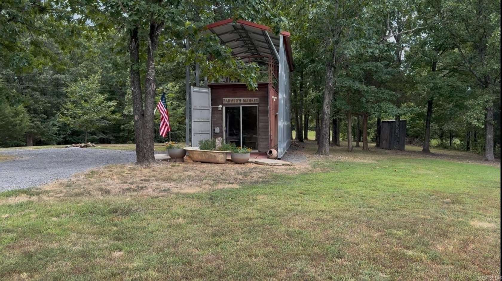 9.43 Acres of Residential Land with Home for Sale in Harriet, Arkansas