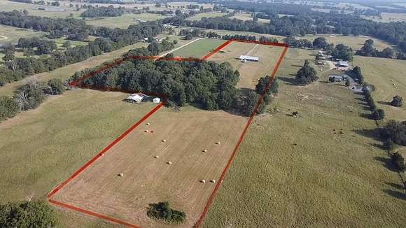 18.4 Acres of Land with Home for Sale in Detroit, Texas