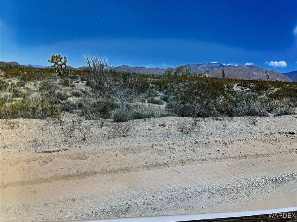 0.996 Acres of Residential Land for Sale in Yucca, Arizona