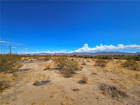 2.35 Acres of Residential Land for Sale in Golden Valley, Arizona