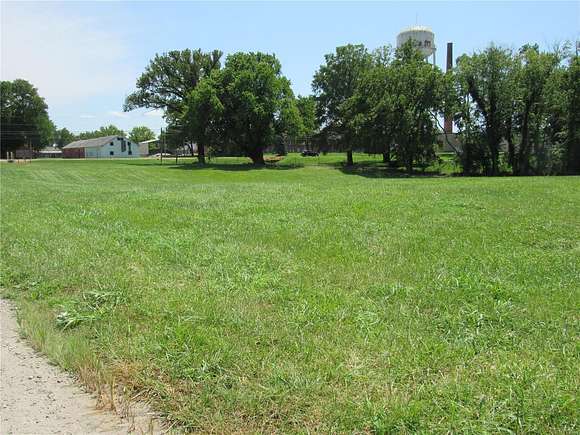 0.99 Acres of Mixed-Use Land for Sale in Alton, Illinois