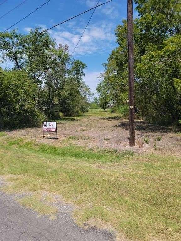 0.288 Acres of Land for Sale in Corsicana, Texas