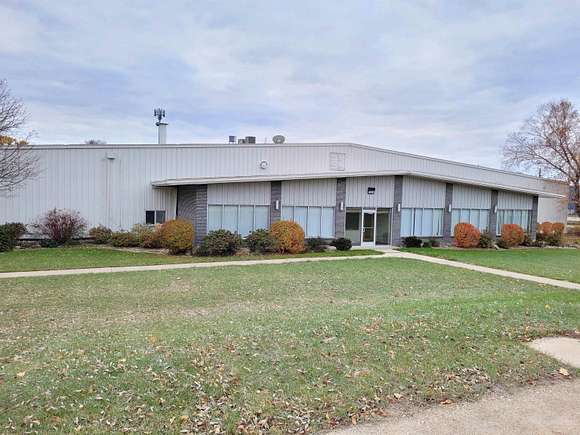 2.25 Acres of Commercial Land for Sale in Eldora, Iowa