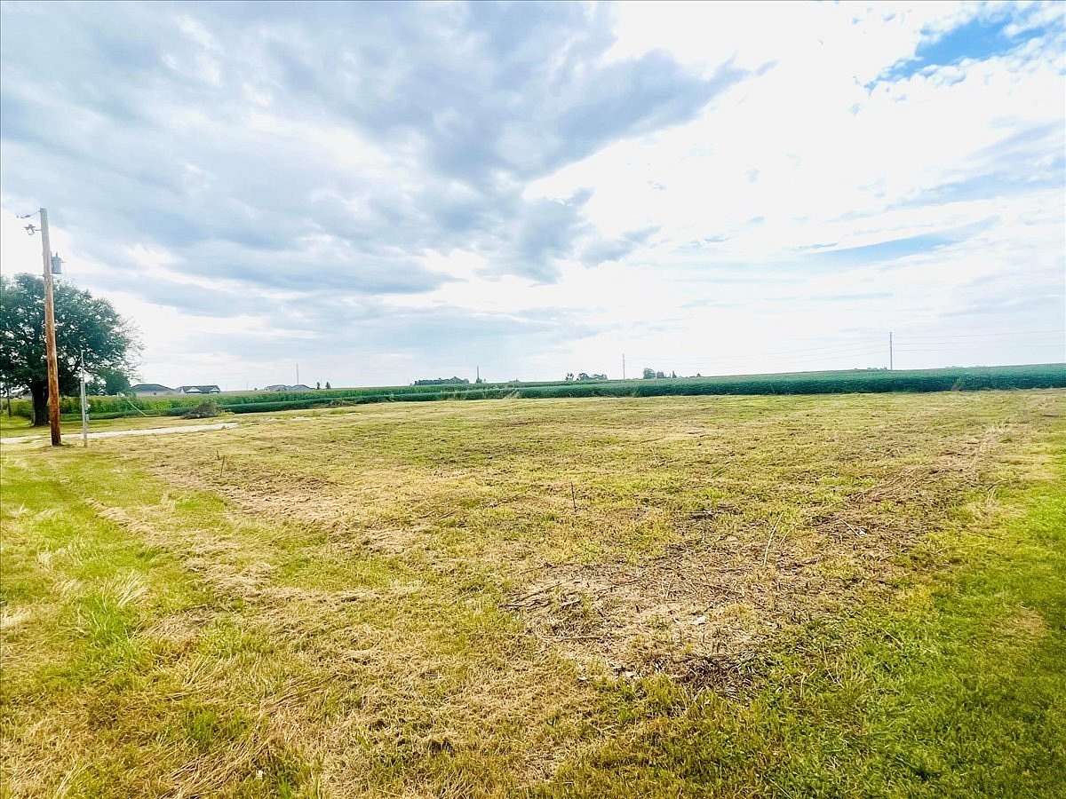 0.42 Acres of Residential Land for Sale in El Paso, Illinois