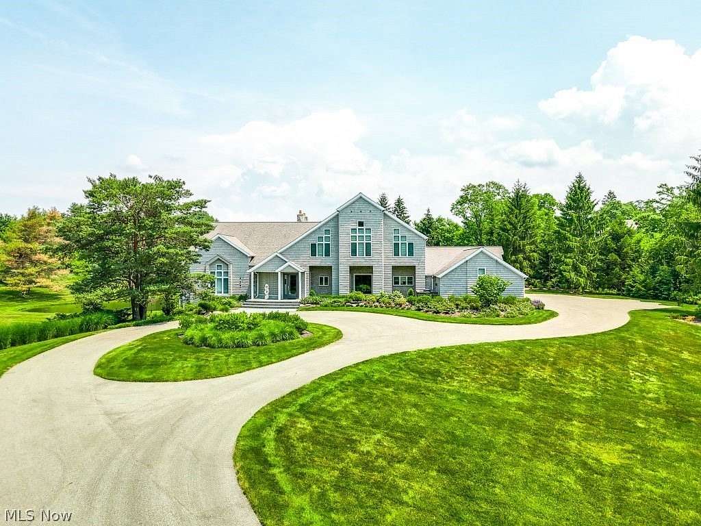 5.42 Acres of Residential Land with Home for Sale in Hunting Valley, Ohio