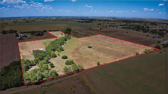 15 Acres of Mixed-Use Land for Sale in Jarrell, Texas