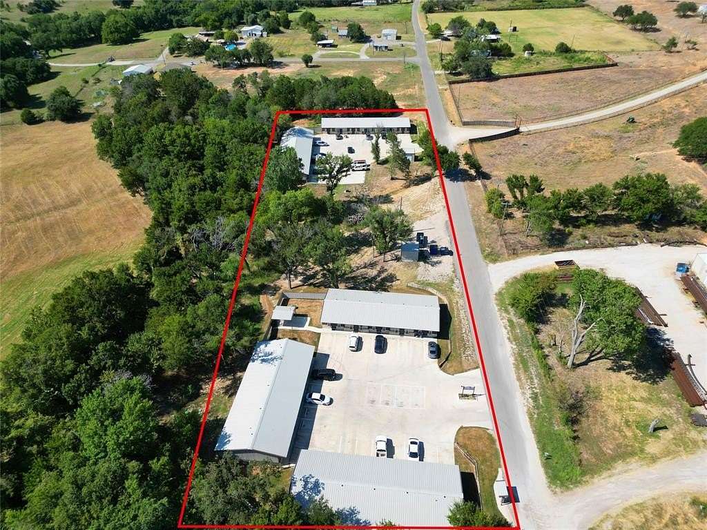 4.185 Acres of Improved Mixed-Use Land for Sale in Weatherford, Texas