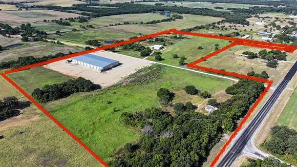 31.104 Acres of Improved Commercial Land for Sale in Montague, Texas