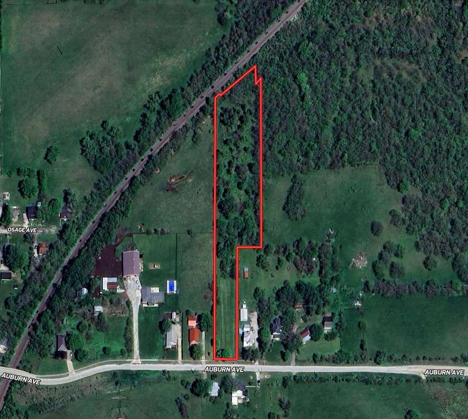 2.63 Acres of Residential Land for Sale in Chariton, Iowa