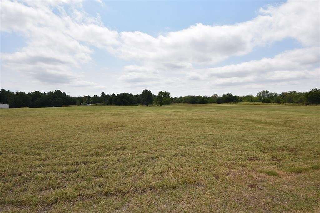 7.889 Acres of Commercial Land for Sale in Guthrie, Oklahoma