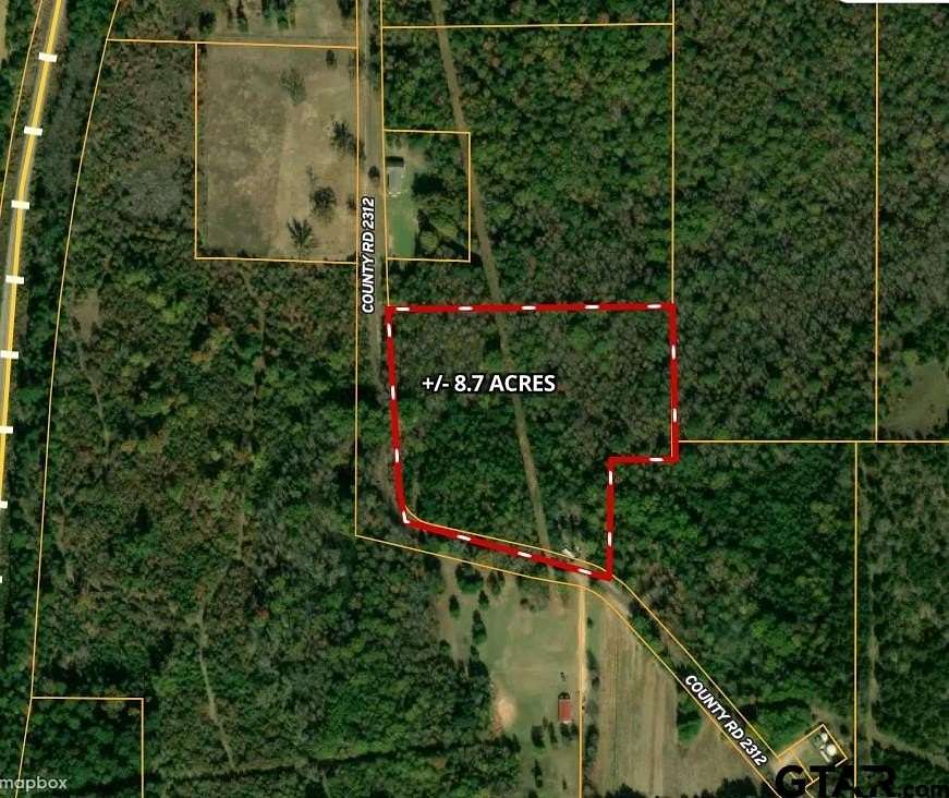 8.76 Acres of Residential Land with Home for Sale in Pittsburg, Texas