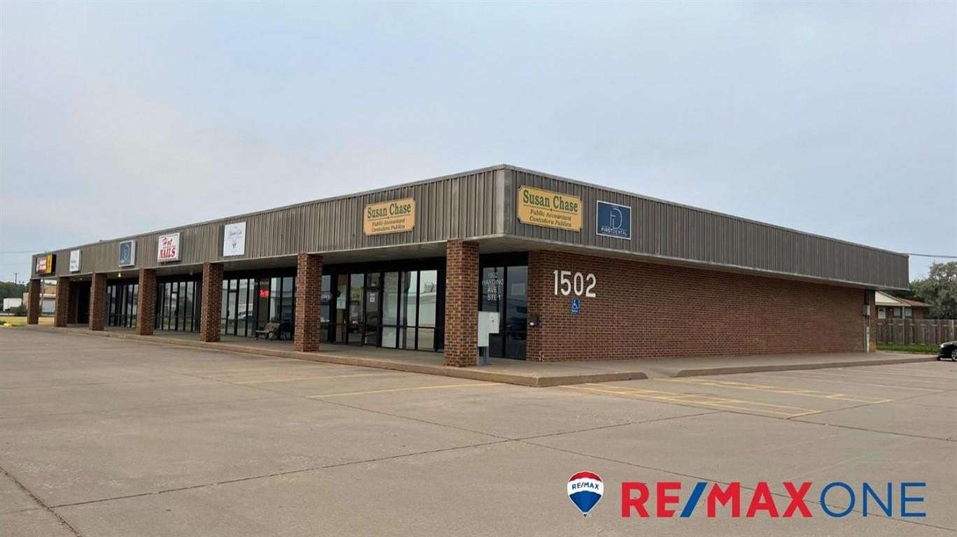 2.2 Acres of Improved Commercial Land for Sale in Garden City, Kansas