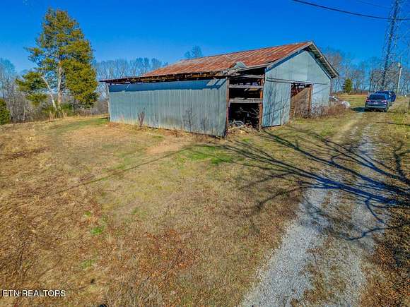 7 Acres of Residential Land for Sale in Madisonville, Tennessee