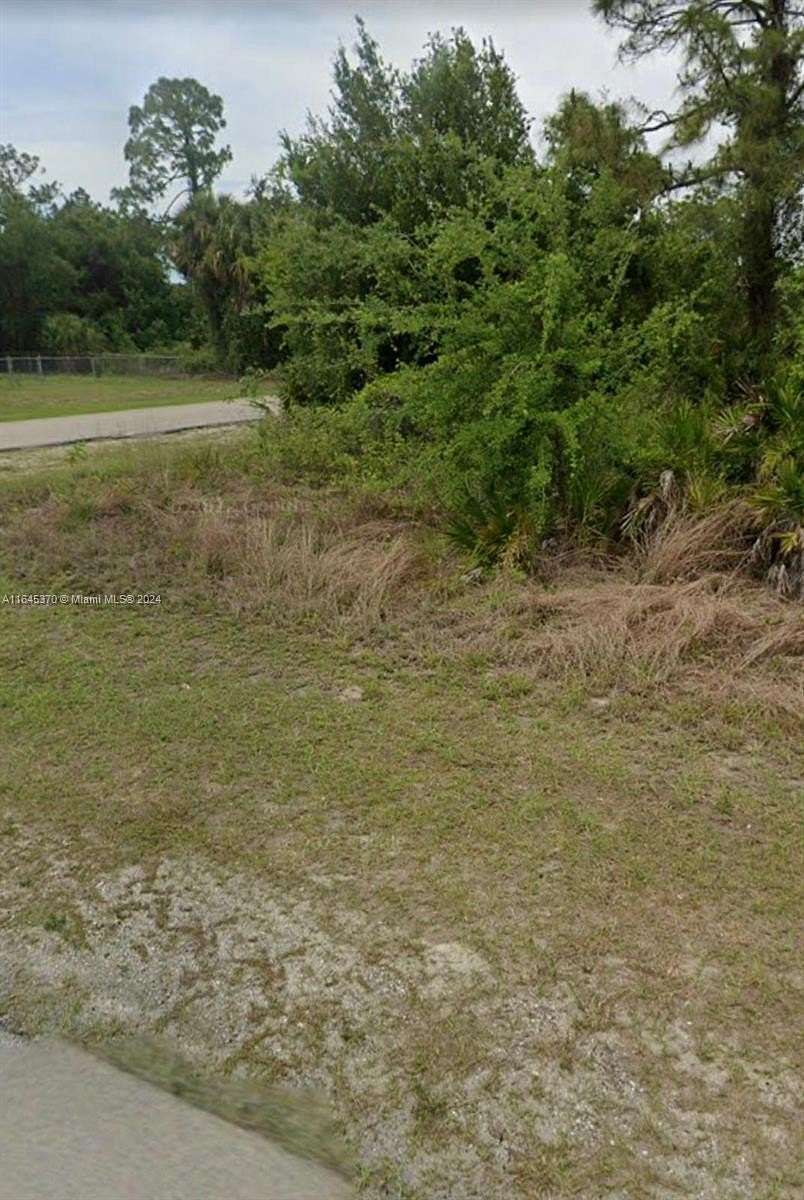 0.25 Acres of Residential Land for Sale in Lehigh Acres, Florida