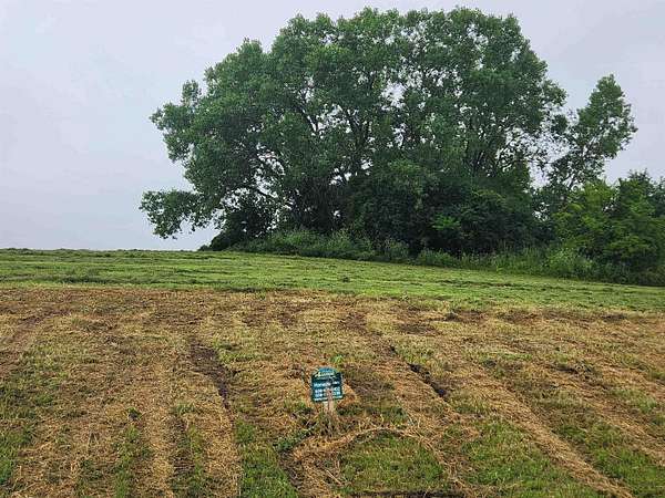 1 Acre of Residential Land for Sale in Sun Prairie, Wisconsin