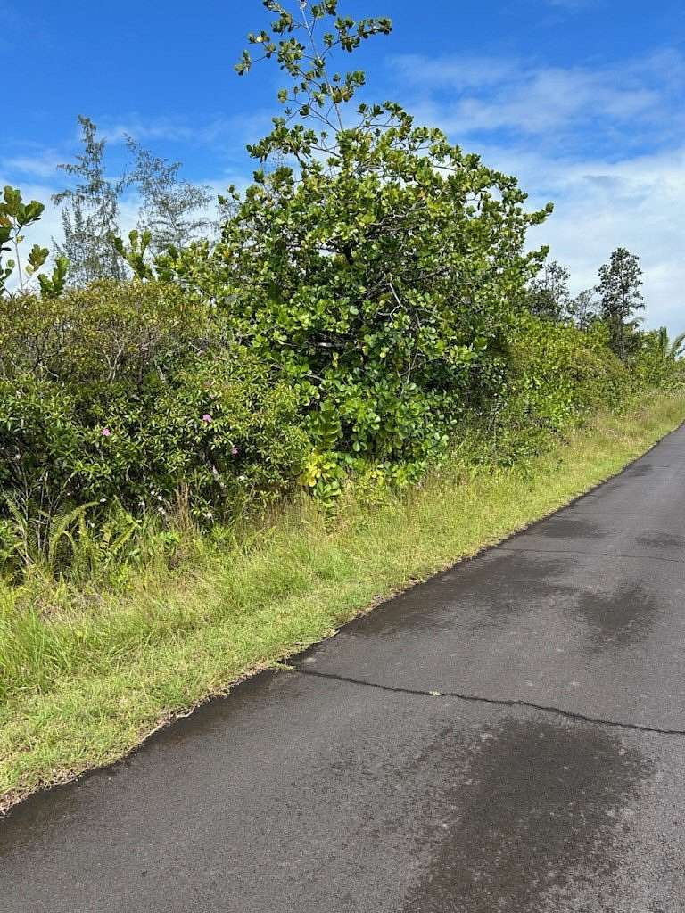 1.06 Acres of Residential Land for Sale in Keaau, Hawaii