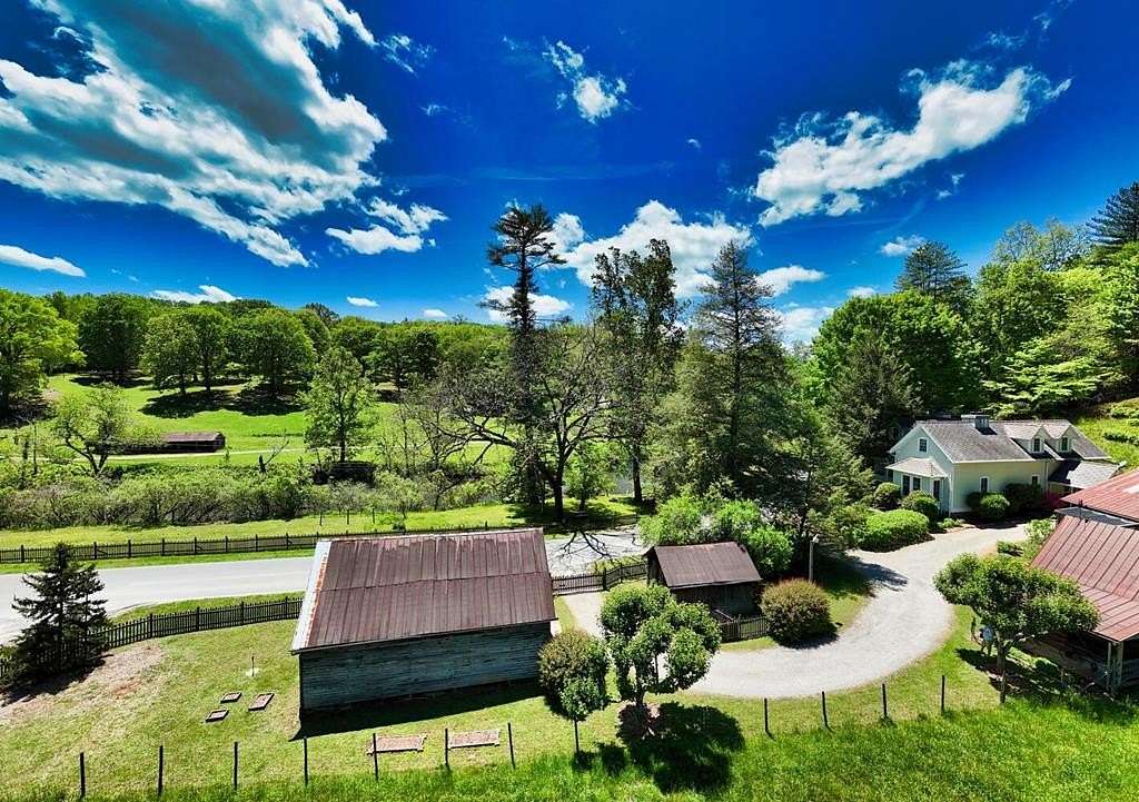 15.8 Acres of Land with Home for Sale in Blue Ridge, Georgia