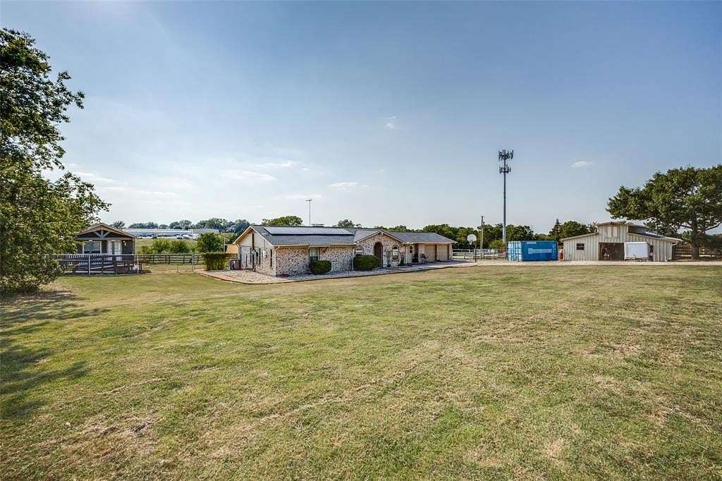 2.332 Acres of Improved Mixed-Use Land for Sale in Wylie, Texas