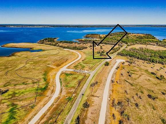 1.009 Acres of Residential Land for Sale in Windom, Texas