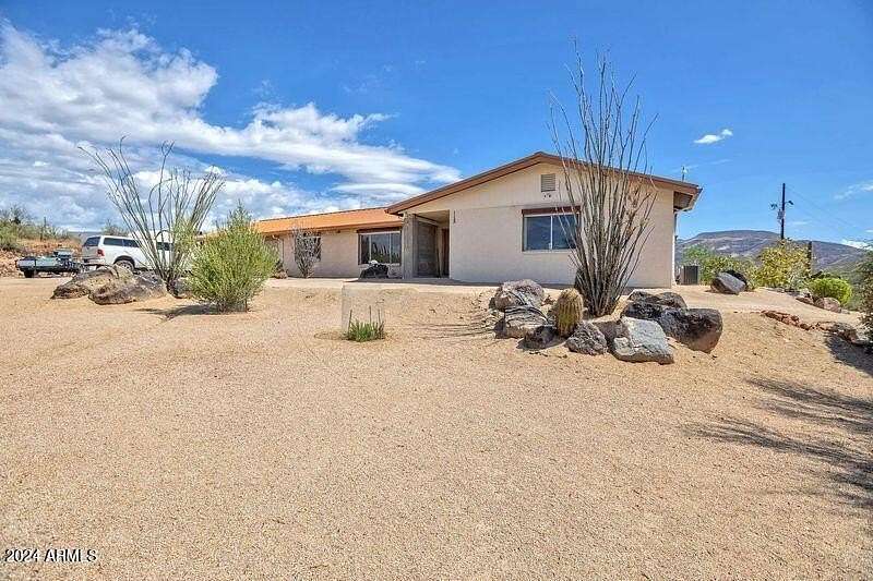 6 Acres of Land with Home for Sale in New River, Arizona