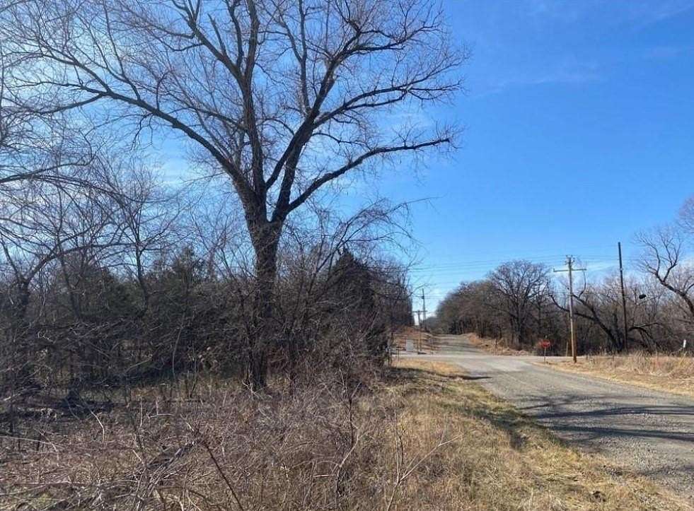 2.5 Acres of Residential Land for Sale in Noble, Oklahoma