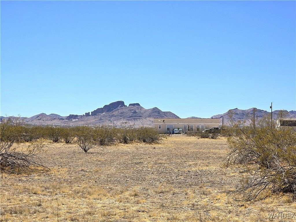 2.35 Acres of Residential Land for Sale in Golden Valley, Arizona