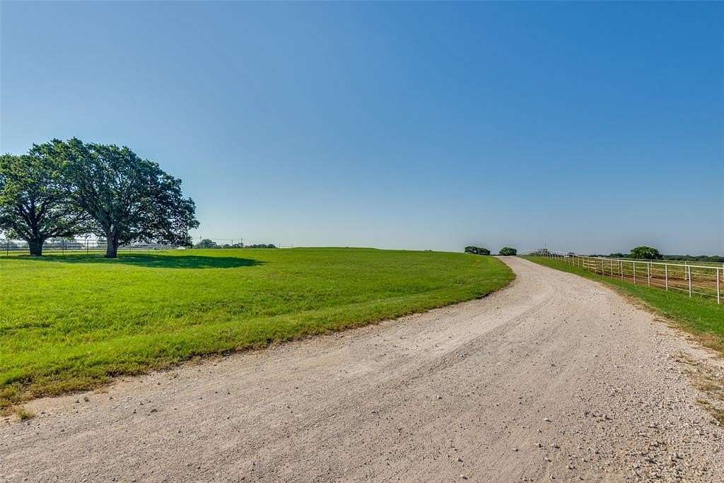 17 Acres of Land with Home for Sale in Pilot Point, Texas