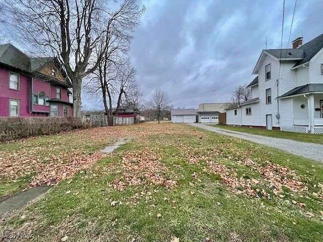 0.315 Acres of Residential Land for Sale in Leetonia, Ohio