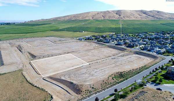 2 Acres of Commercial Land for Sale in Richland, Washington