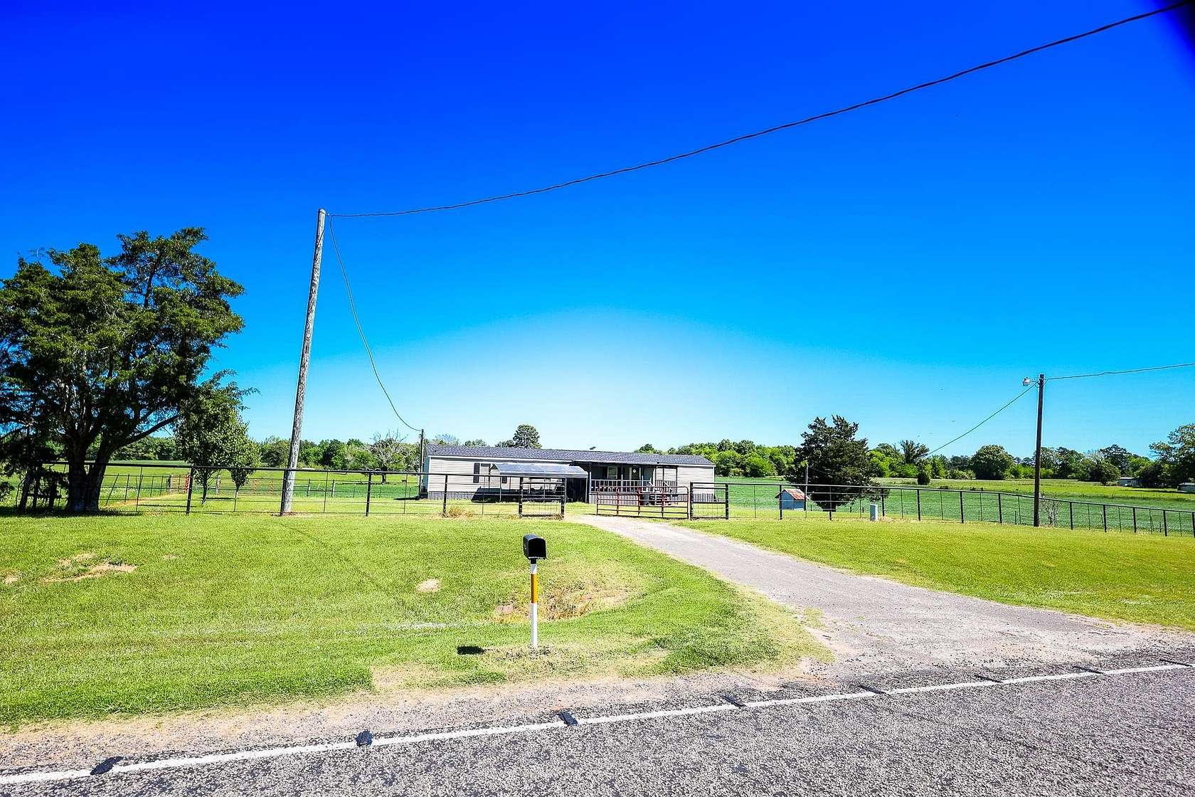 137 Acres of Land for Sale in Carthage, Texas
