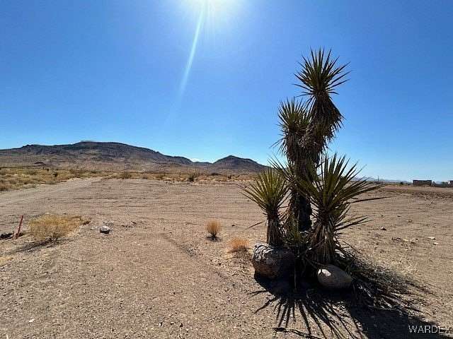 2.81 Acres of Land for Sale in Golden Valley, Arizona