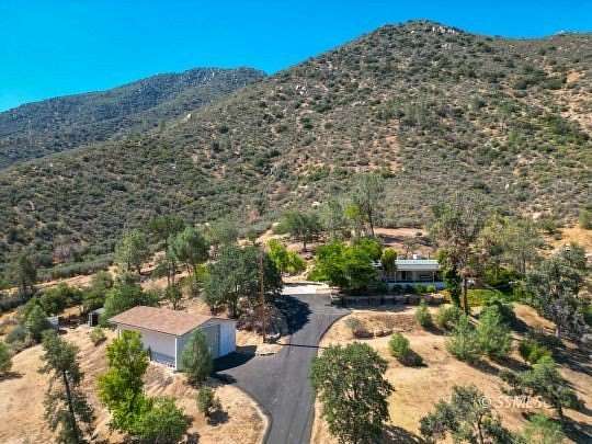 2.63 Acres of Residential Land with Home for Sale in Bodfish, California