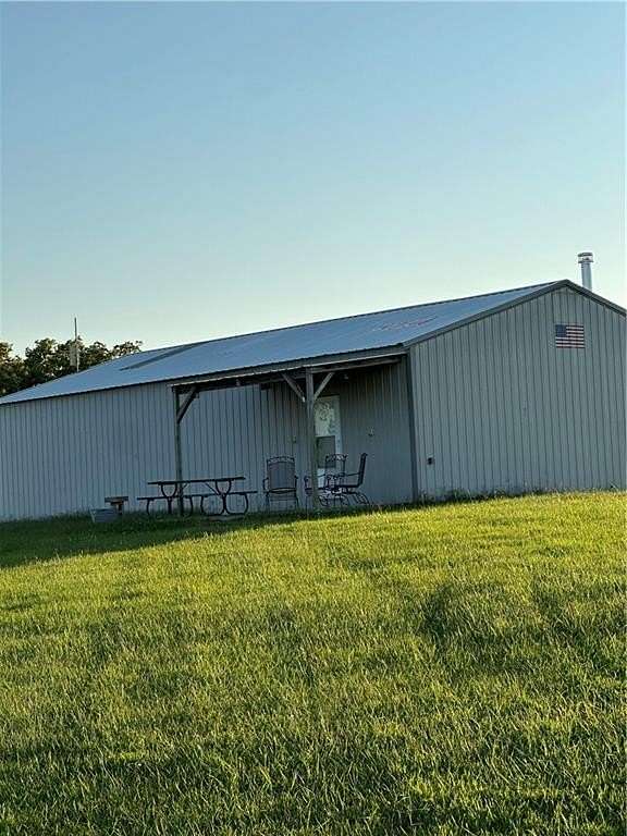 40 Acres of Land for Sale in Hamilton, Missouri