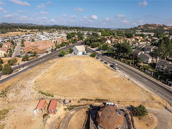 1.37 Acres of Land for Sale in Atascadero, California
