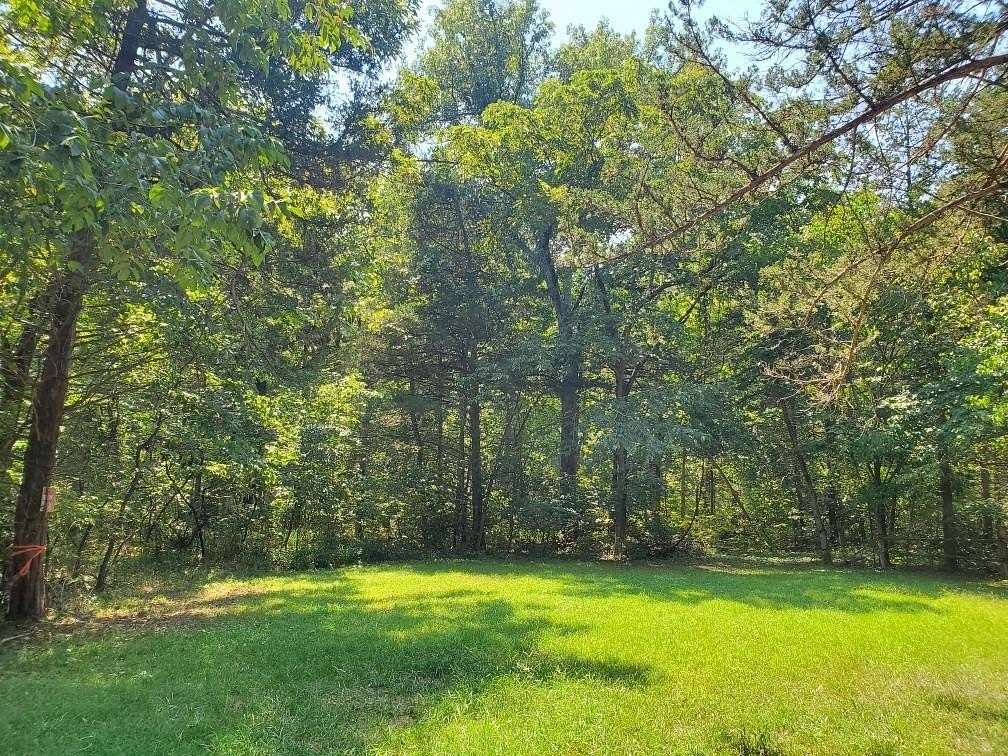 5 Acres of Residential Land for Sale in Warsaw, Missouri