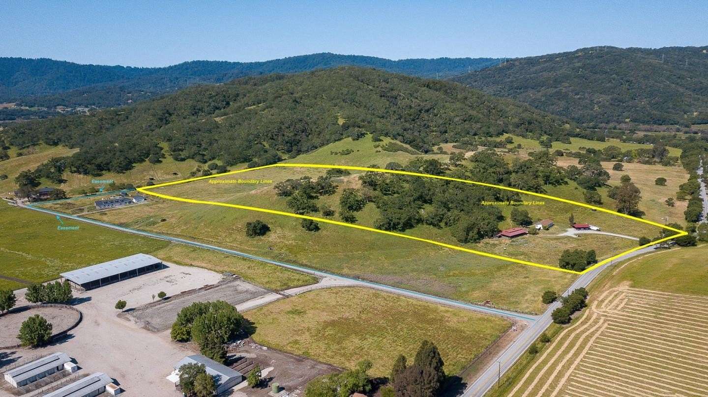 23.184 Acres of Agricultural Land with Home for Sale in Gilroy, California