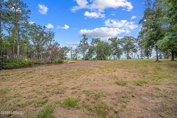 1.61 Acres of Residential Land for Sale in Beaufort, South Carolina