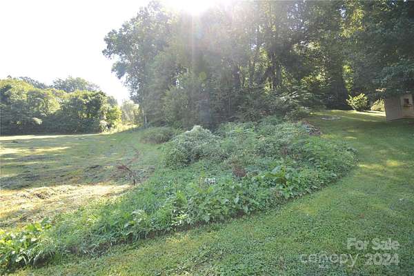 2 Acres of Land for Sale in Waynesville, North Carolina