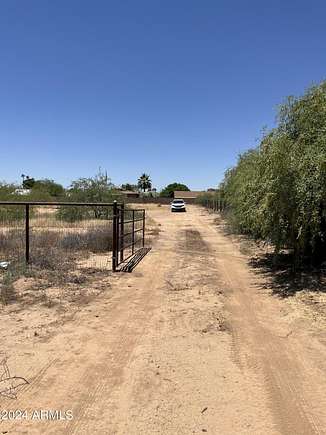 0.97 Acres of Residential Land for Sale in Glendale, Arizona