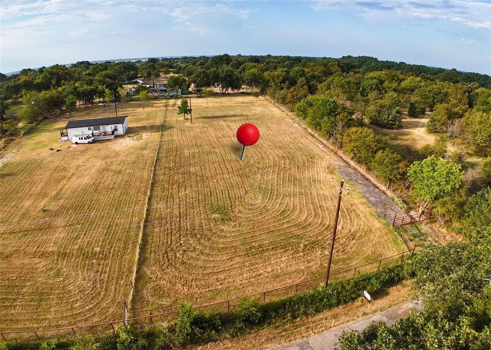 1 Acre of Residential Land for Sale in Kemp, Texas