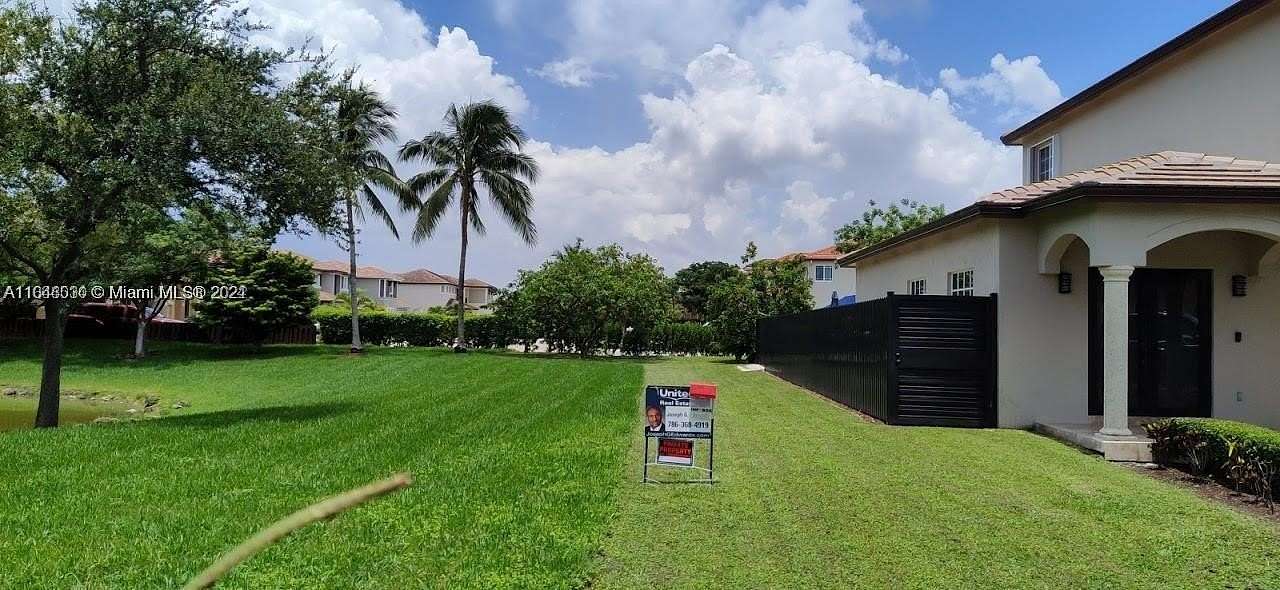 0.9 Acres of Residential Land for Sale in Miami, Florida