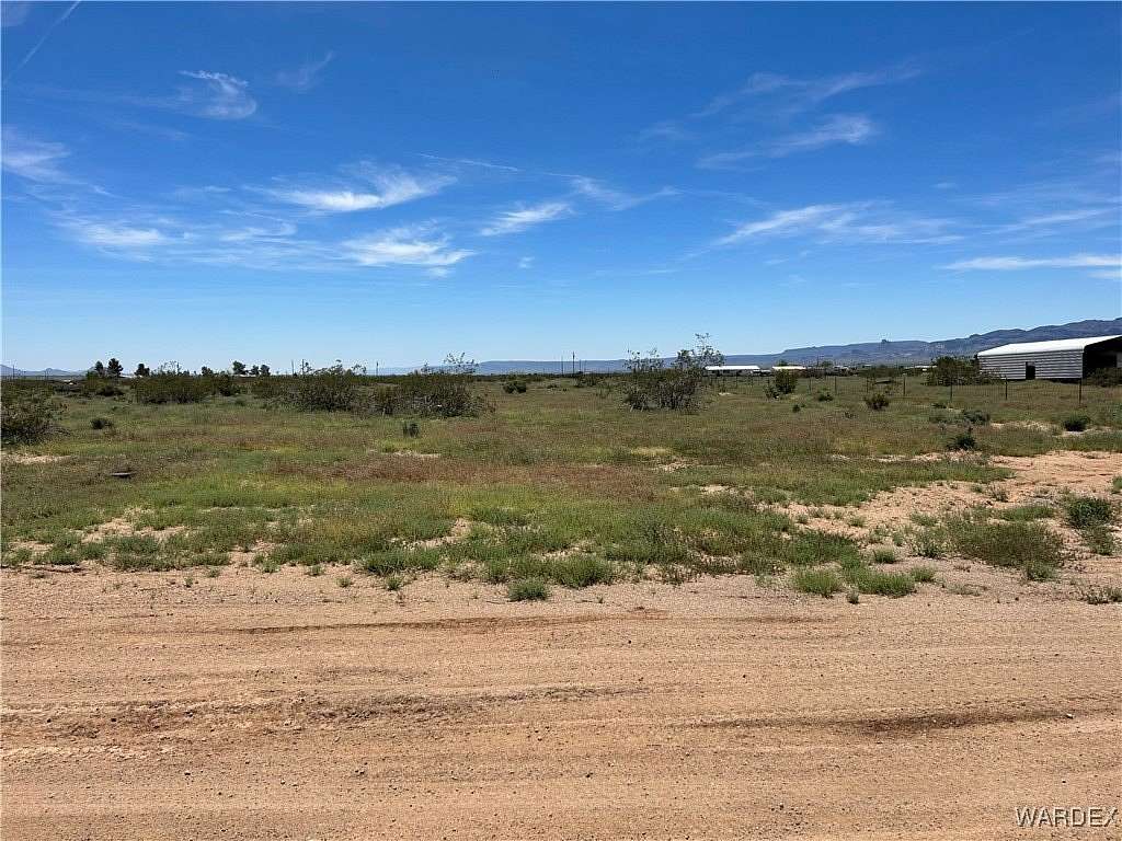 1.53 Acres of Residential Land for Sale in Golden Valley, Arizona