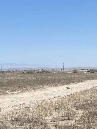 2.588 Acres of Commercial Land for Sale in Palmdale, California