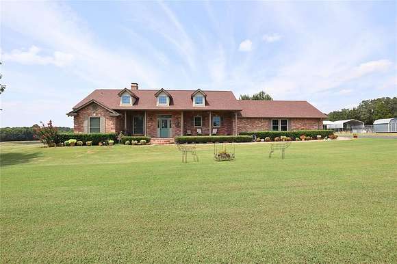 40.674 Acres of Agricultural Land with Home for Sale in Athens, Texas