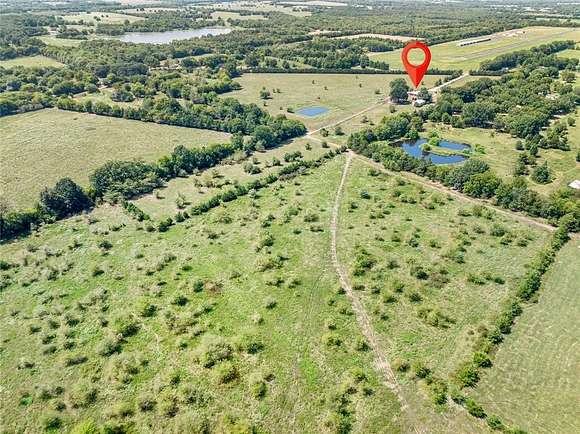 93.274 Acres of Improved Agricultural Land for Sale in Clarksville, Texas