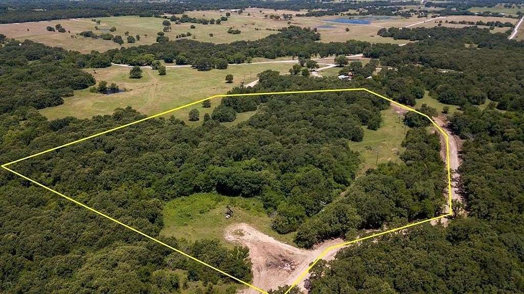 11.927 Acres of Land for Sale in Gainesville, Texas