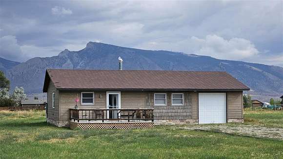 2.16 Acres of Residential Land with Home for Sale in Cody, Wyoming